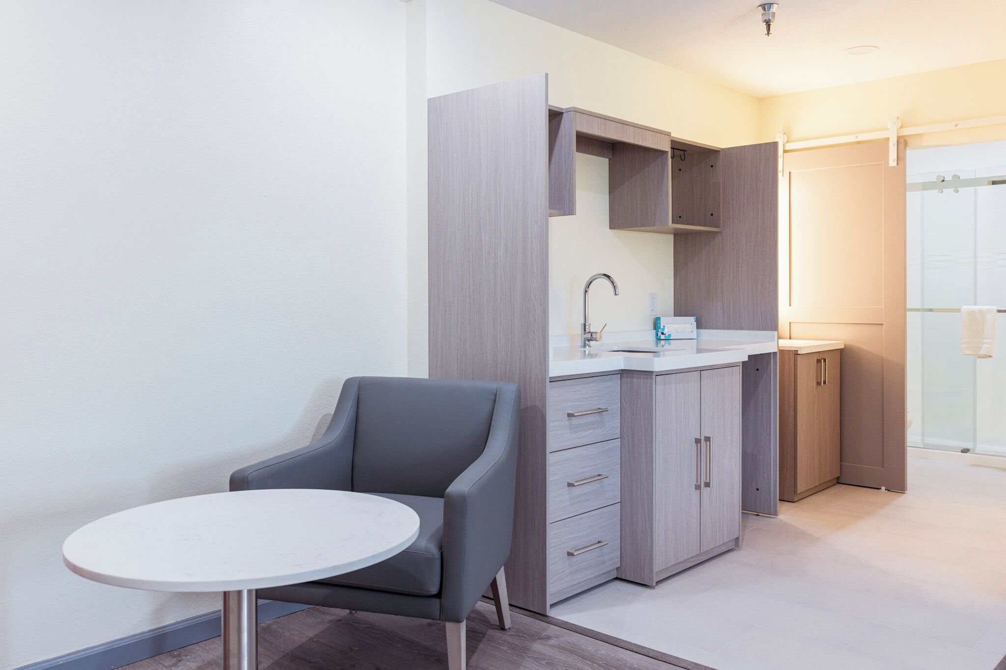 Grand Suite | Living area | 27-inch TV with cable channels
