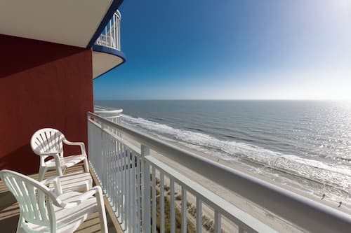 Deluxe Condo, 3 Bedrooms, Kitchen, Oceanfront | Balcony view