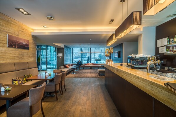 Bar (on property) - Panorama Hotel (Vilnius)