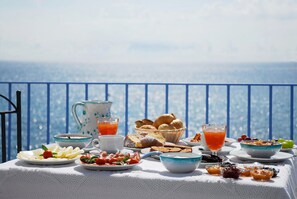 Food and drink - Hotel Palladio (Giardini Naxos)