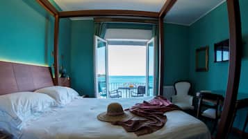 Deluxe-Doppelzimmer, 1 King-Bett, Balkon, Meerseite | Bettwäsche aus ägyptischer Baumwolle, hochwertige Bettwaren