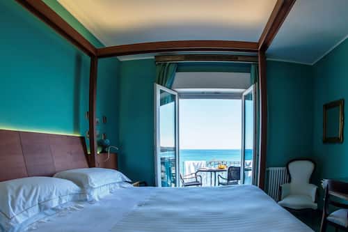Deluxe-Doppelzimmer, 1 King-Bett, Balkon, Meerseite