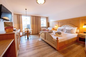 Habitación Confort (Trada) | Caja fuerte, escritorio, wifi gratis y ropa de cama