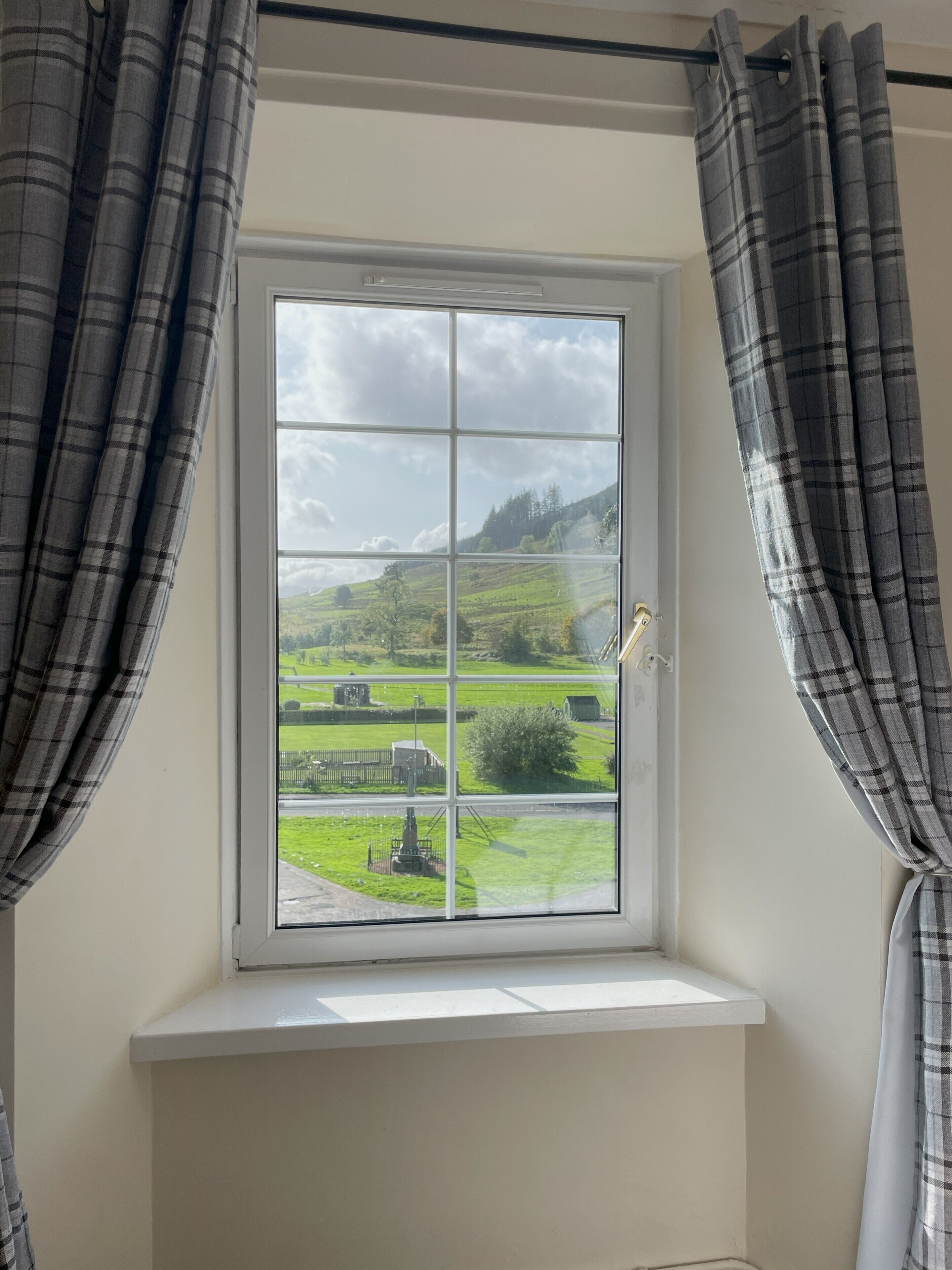 1 bedroom, premium bedding, iron/ironing board, free WiFi