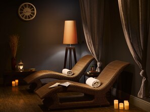 Couples treatment rooms, hot tub, body treatments, body wraps, facials - Cambridge Belfry Hotel & Spa (Cambridge)