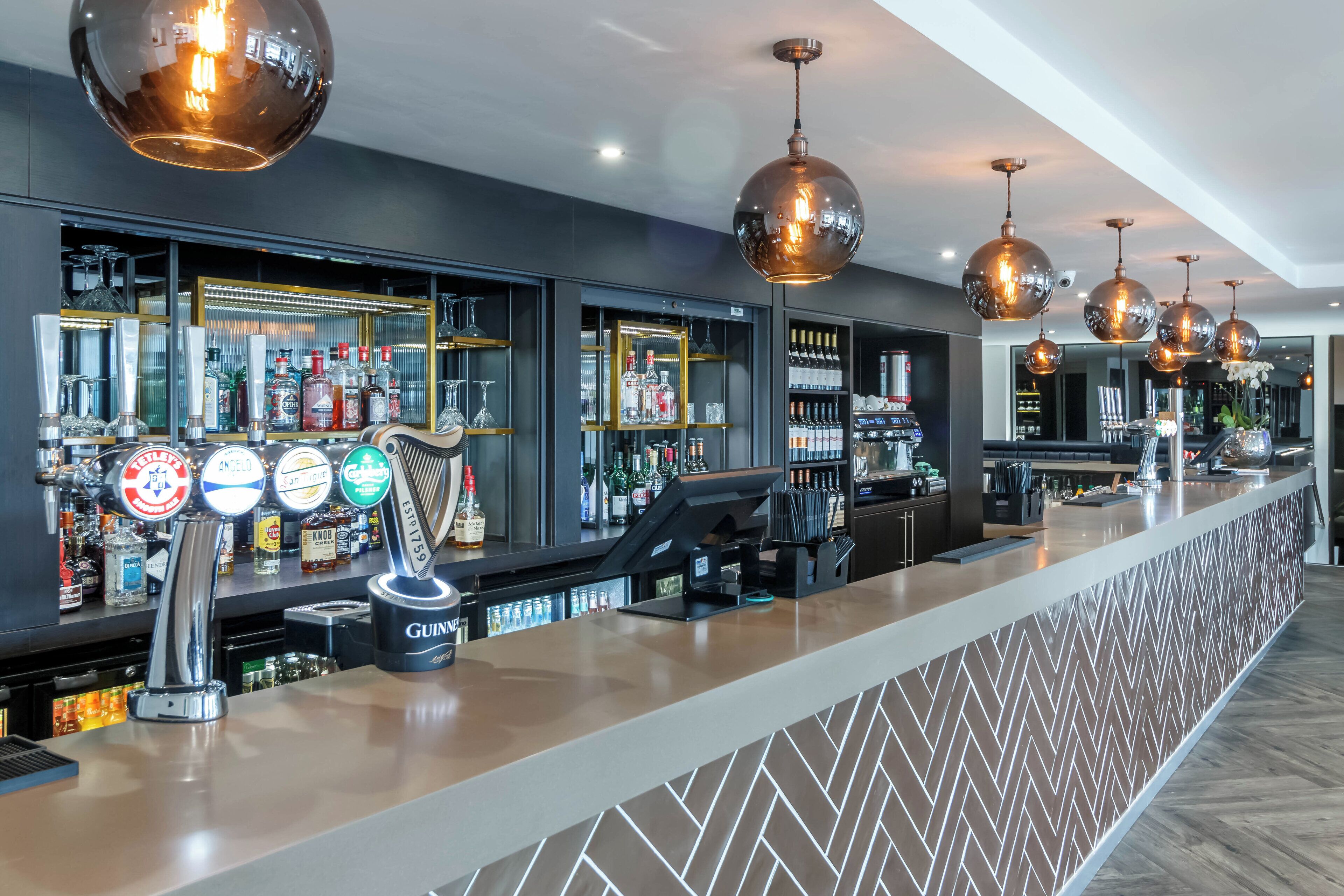 Bar (in der Unterkunft)