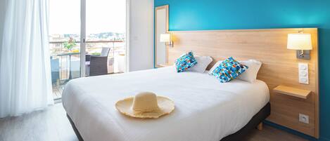 Seprai premium, brankas, tirai kedap cahaya, dan kedap suara