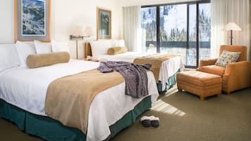 Standardværelse - 2 queensize-senge | Allergivenligt sengetøj, skrivebord, strygejern/strygebræt