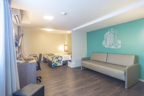 Classic Solteiro | Frigobar, cofres nos quartos, cortinas blackout, Wi-Fi de cortesia