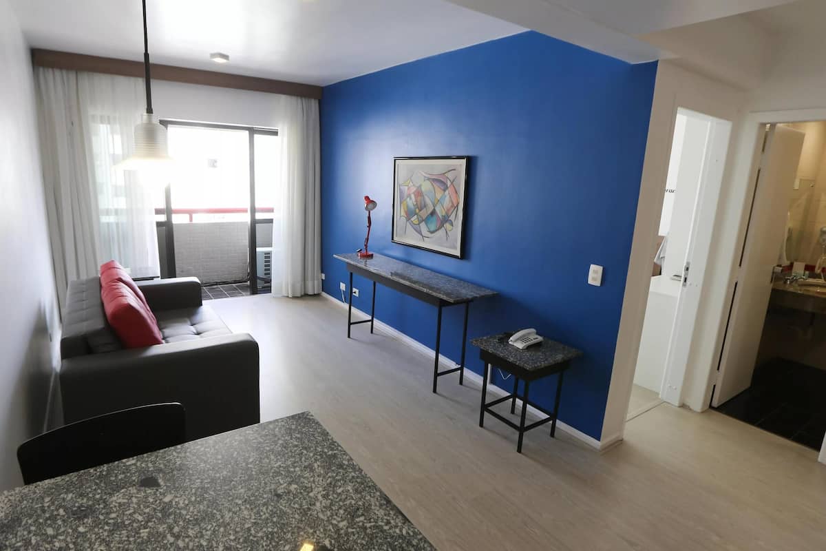 1 bedroom, minibar, desk, free WiFi