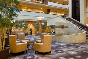 Lobby - Embassy Suites by Hilton Dallas Frisco Hotel & Convention Center (Frisco)