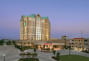Exterior - Embassy Suites by Hilton Dallas Frisco Hotel & Convention Center (Frisco)