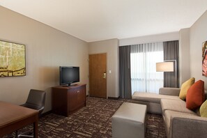1 bedroom, premium bedding, in-room safe, desk