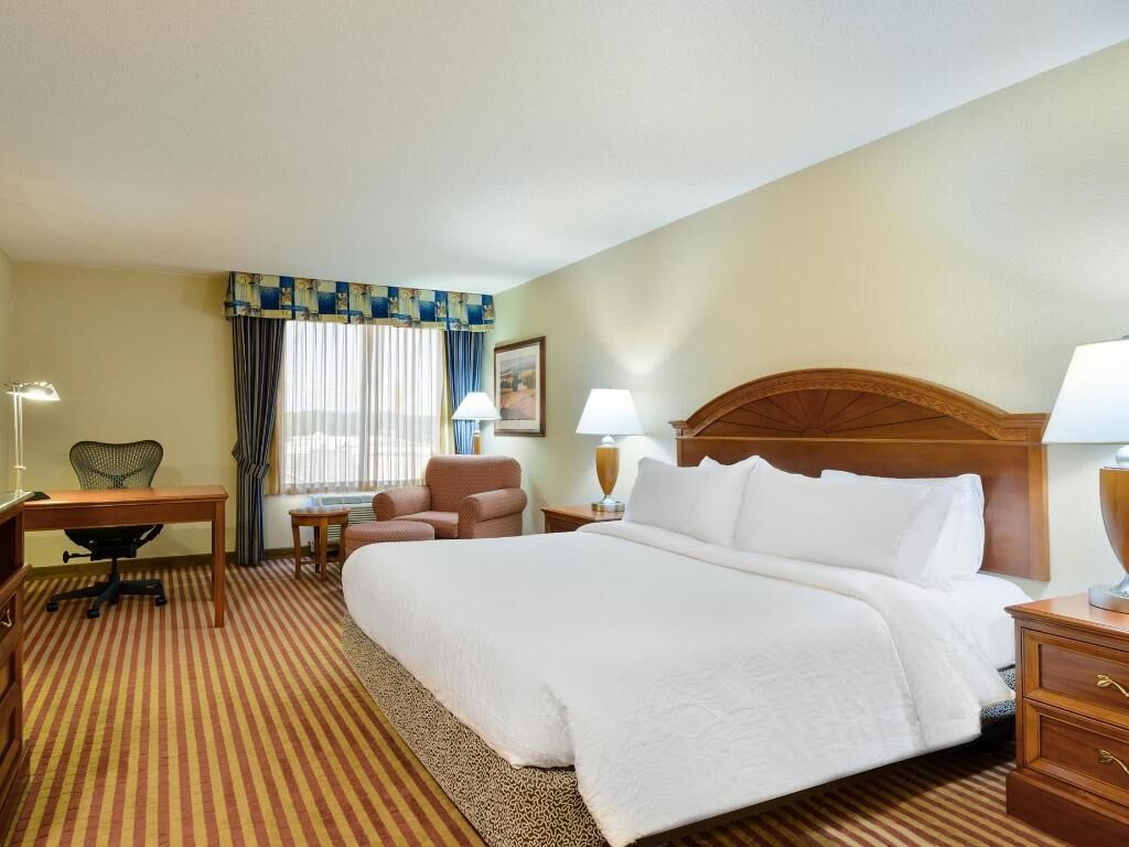 Premium bedding, pillowtop beds, in-room safe, desk
