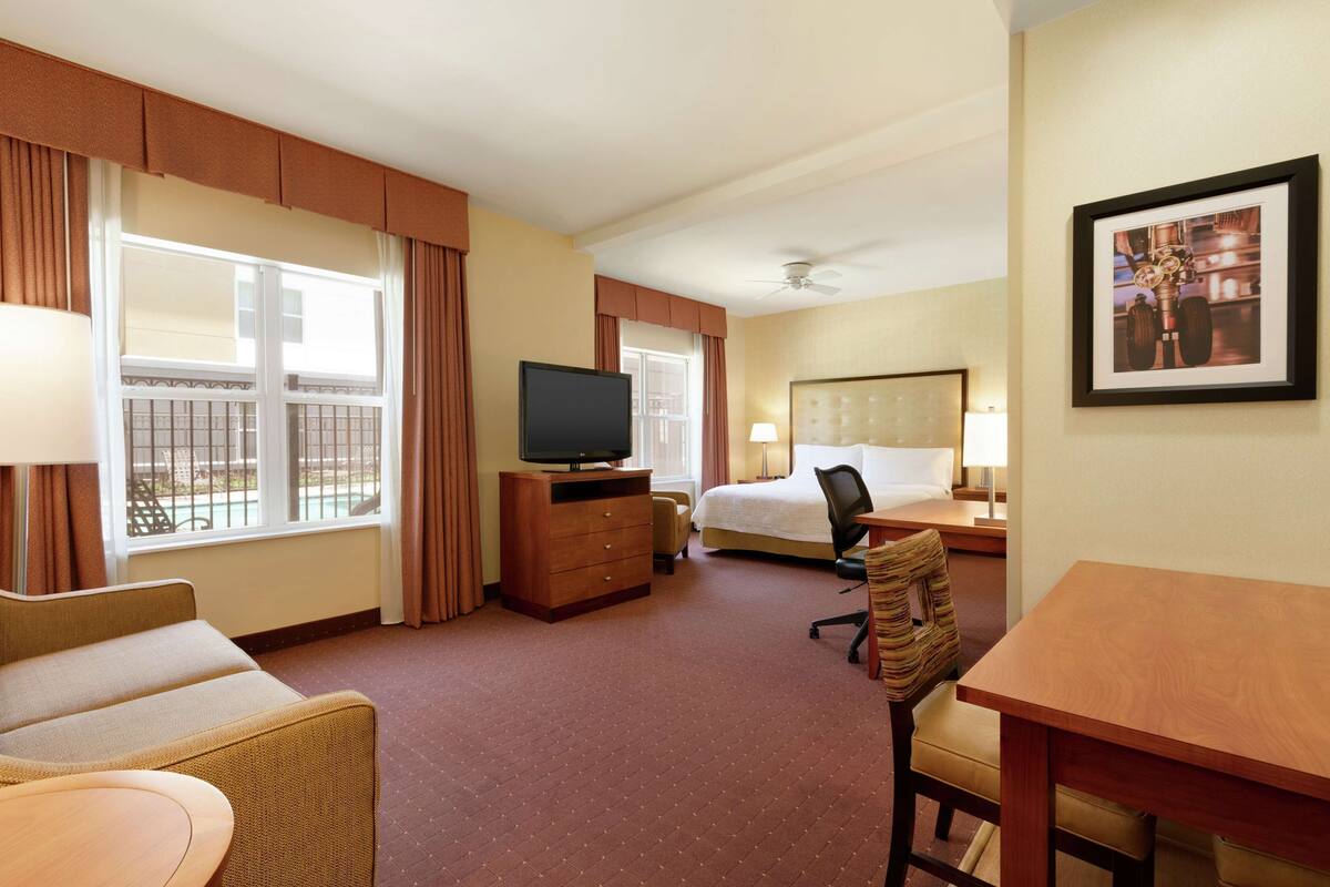 Pillowtop beds, in-room safe, desk, laptop workspace