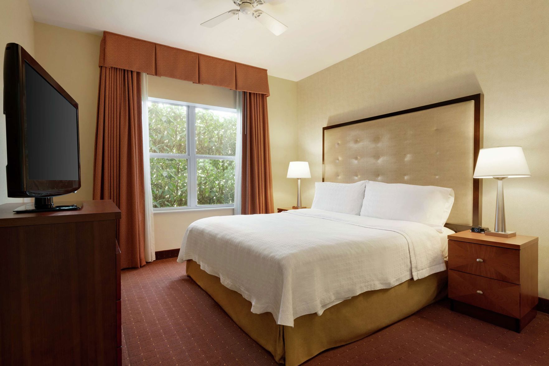 Pillowtop beds, in-room safe, desk, laptop workspace