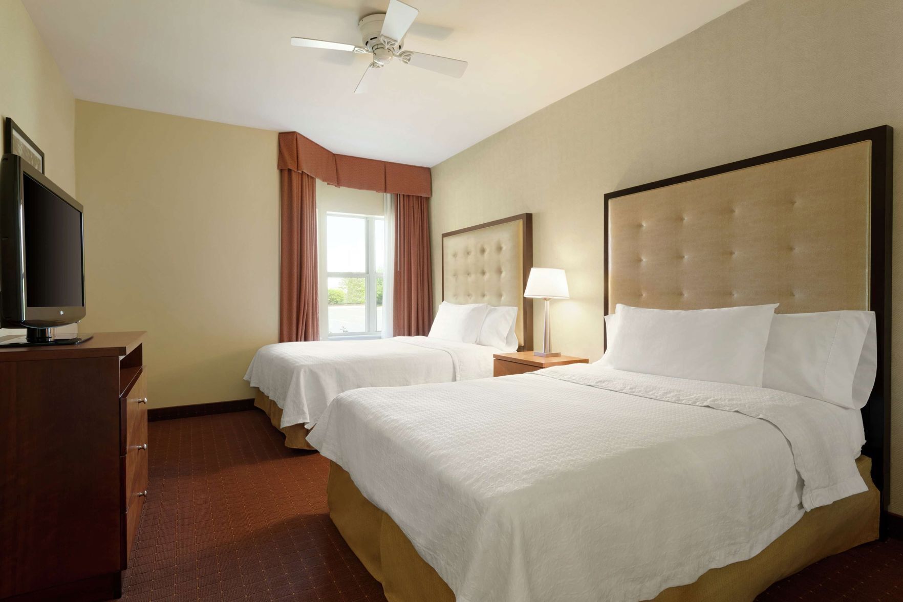 Pillowtop beds, in-room safe, desk, laptop workspace