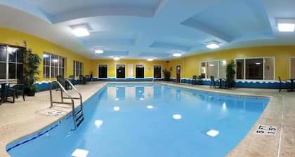 Holiday Inn Express & Suites Thomasville by IHG