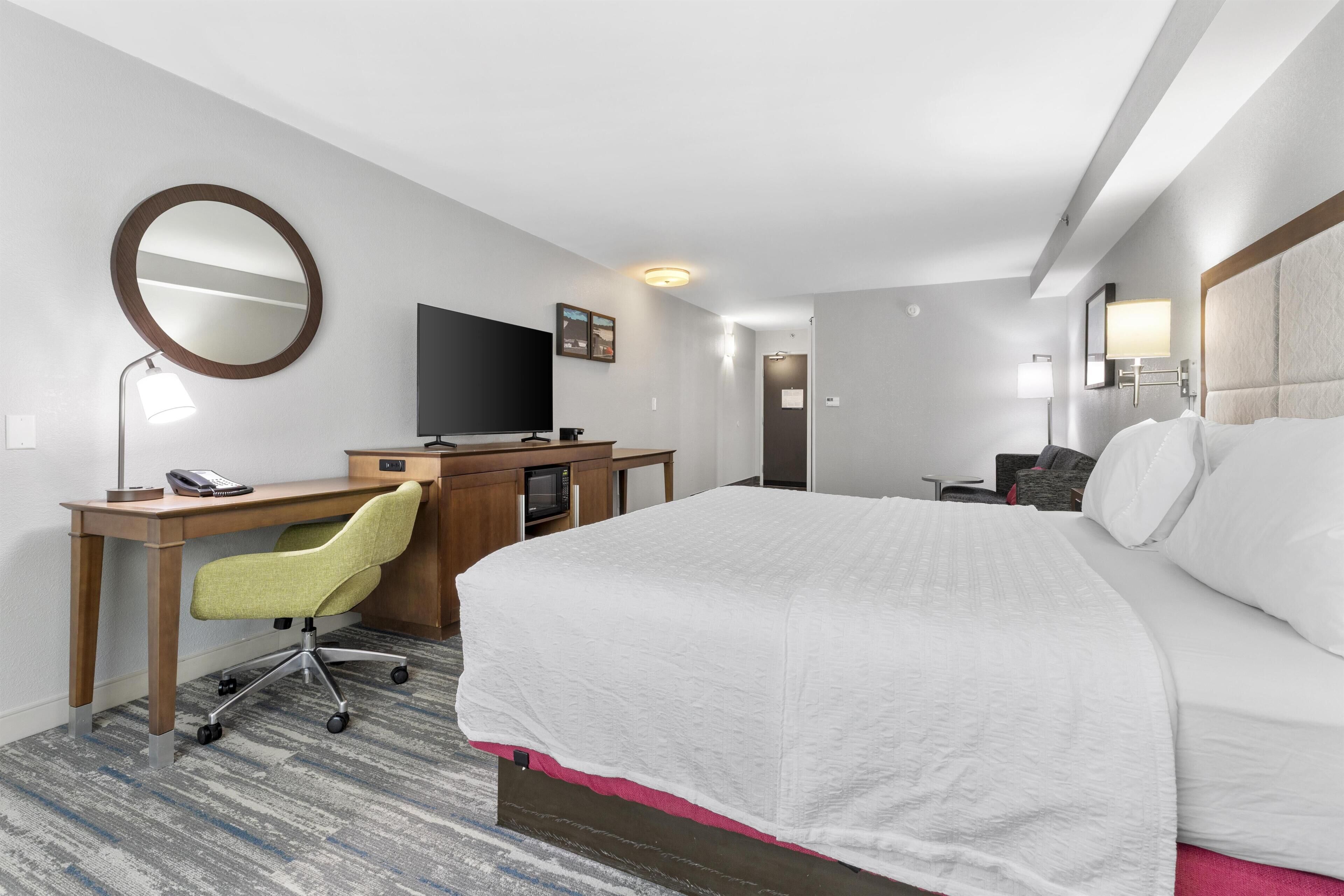 Executive Room, 1 King Bed with Sofa bed, Refrigerator & Microwave