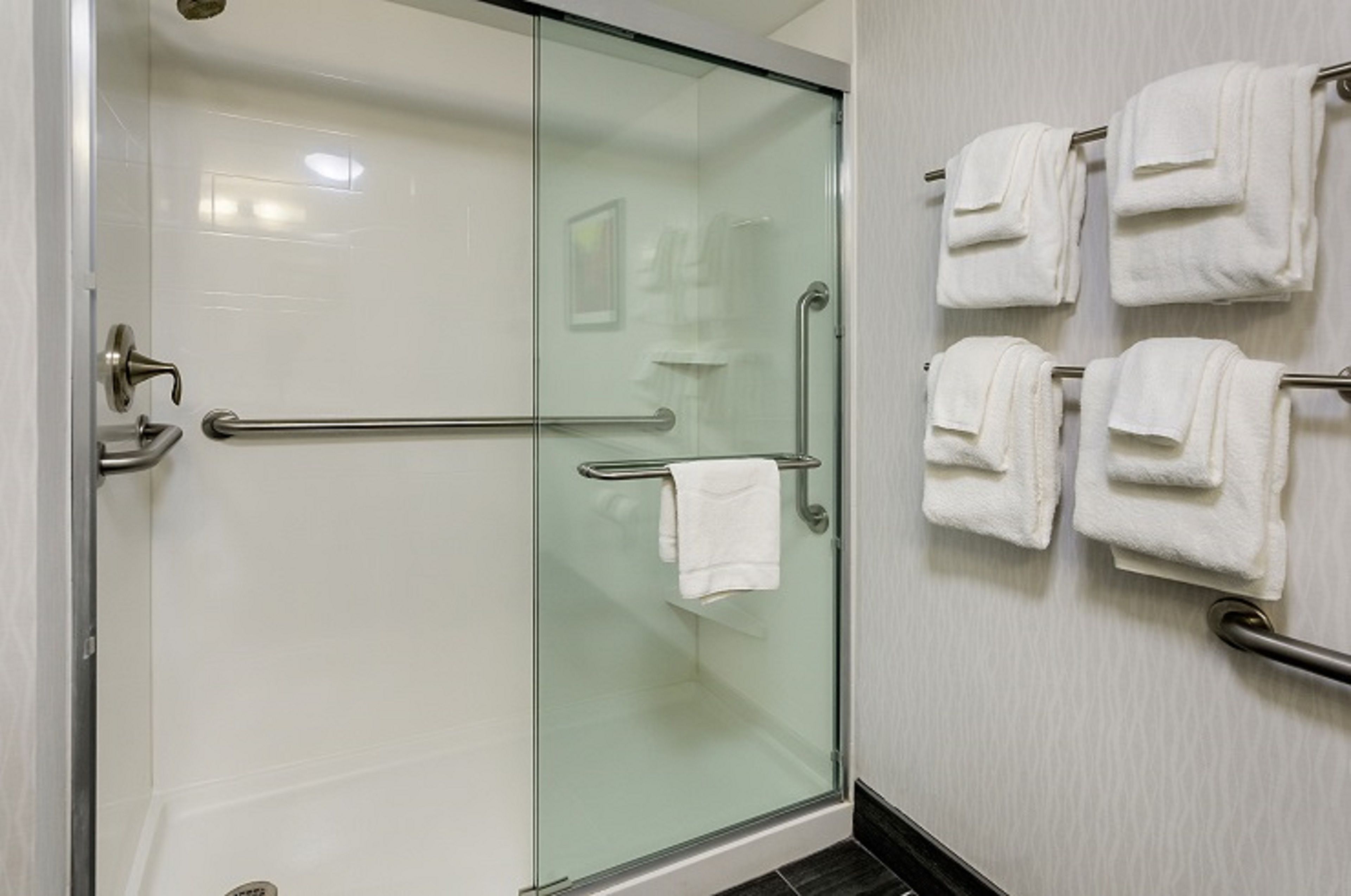 room, 1 king bed | bathroom | free toiletries, hair dryer, towels