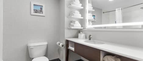 Executive Room, 1 King Bed with Sofa bed, Refrigerator & Microwave | Bathroom | Free toiletries, hair dryer, towels