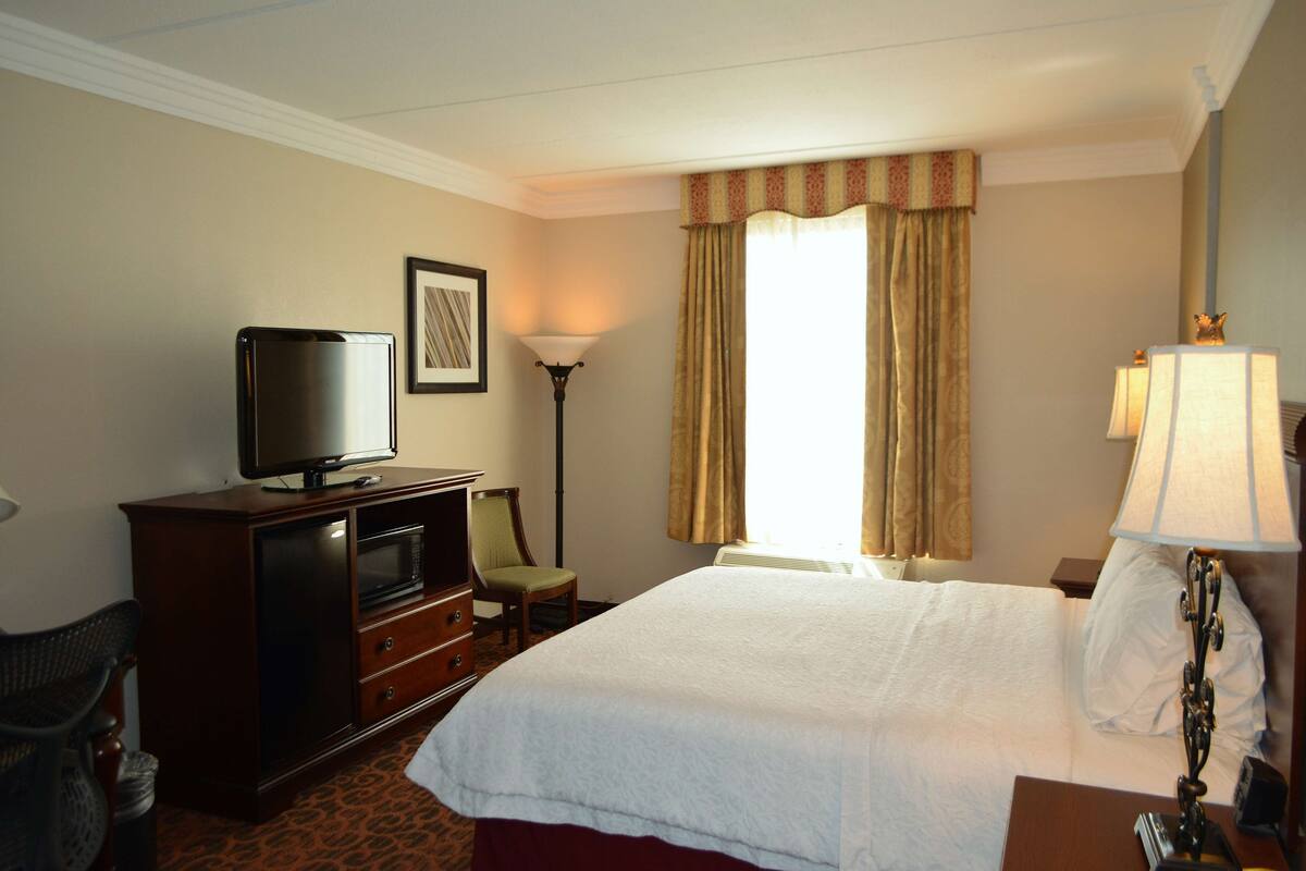 Premium bedding, down duvets, pillow-top beds, in-room safe