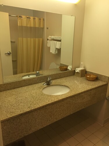 Red Carpet Inn Chambersburg