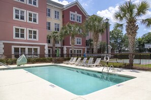 Outdoor pool - Residence Inn Charleston Airport (North Charleston)