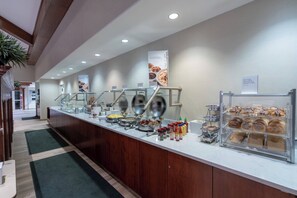 Petit déjeuner buffet compris tous les jours