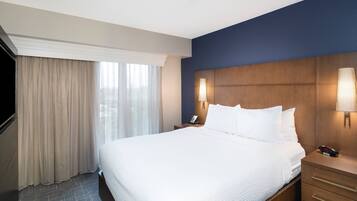 1 bedroom, premium bedding, in-room safe, desk