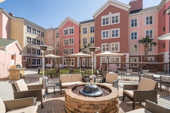Hotel Exterior at Residence Inn Charleston Airport