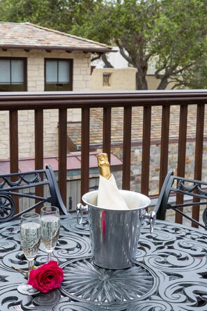 Terrace/patio - Coachman's Inn, A Four Sisters Inn (Carmel)