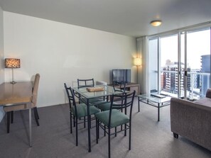 Triple Room with Private Bathroom | View from room - Crown on Cintra Lane (Auckland)