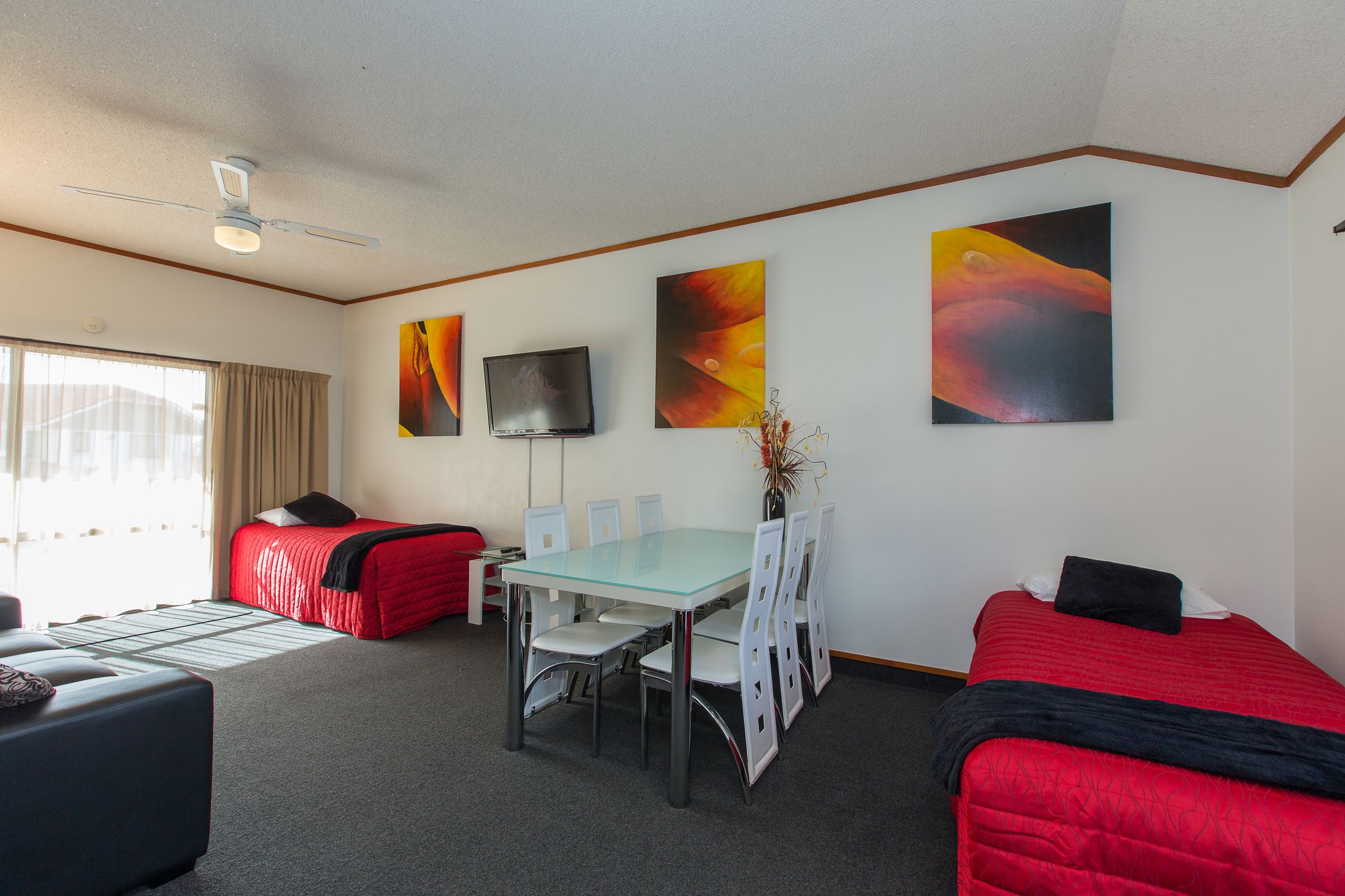 Standard Suite, 2 Bedrooms, Kitchen (Unit) | Premium bedding, iron/ironing board, free WiFi