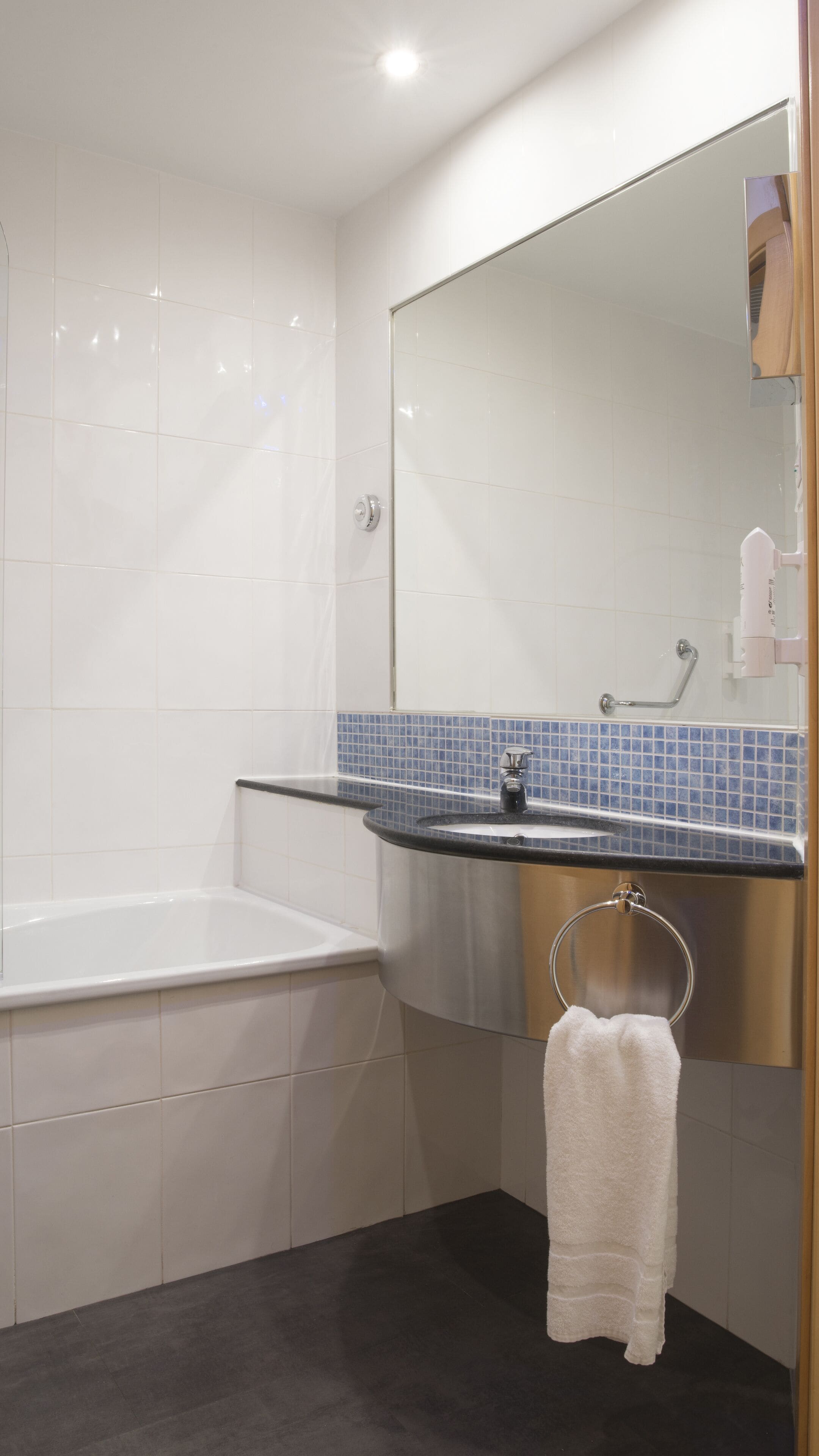standard room | bathroom | deep-soaking bathtub, hair dryer, bidet, towels