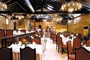 Lunch and dinner served, Regional cuisine