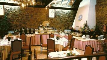 บริการอาหารกลางวันและอาหารเย็น, อาหารประจำภูมิภาค