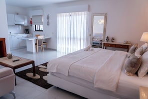 Studio | 1 bedroom, in-room safe, individually decorated, iron/ironing board - Villa Mar Azul (Lagos)