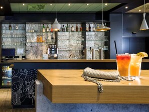 Bar (in der Unterkunft)
