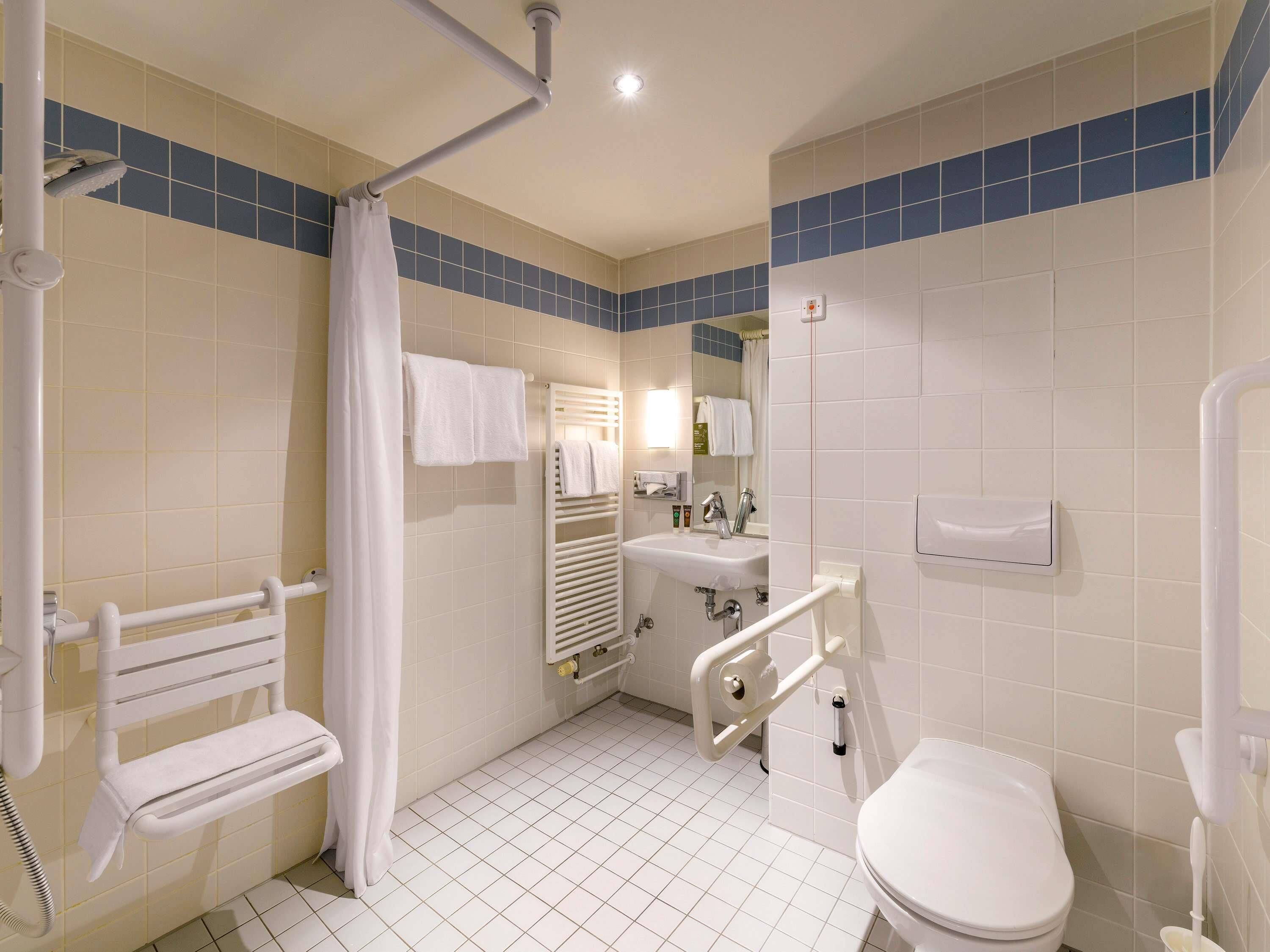 standard room, 1 single bed | hypo-allergenic bedding, desk, laptop workspace, blackout curtains