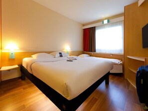 Ropa de cama hipoalergénica y escritorio