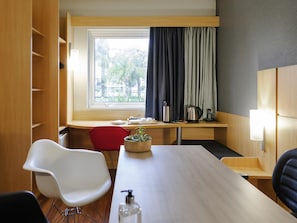Ropa de cama hipoalergénica y minibar