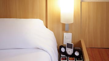 Roupas de cama antialérgicas, frigobar, cofres nos quartos, escrivaninha