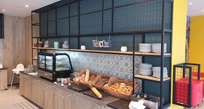B&B HOTEL Mons Gare