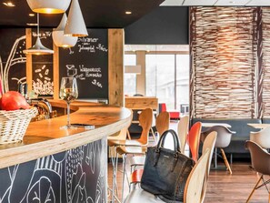Bar (on property) - ibis Wuerzburg City (Würzburg)