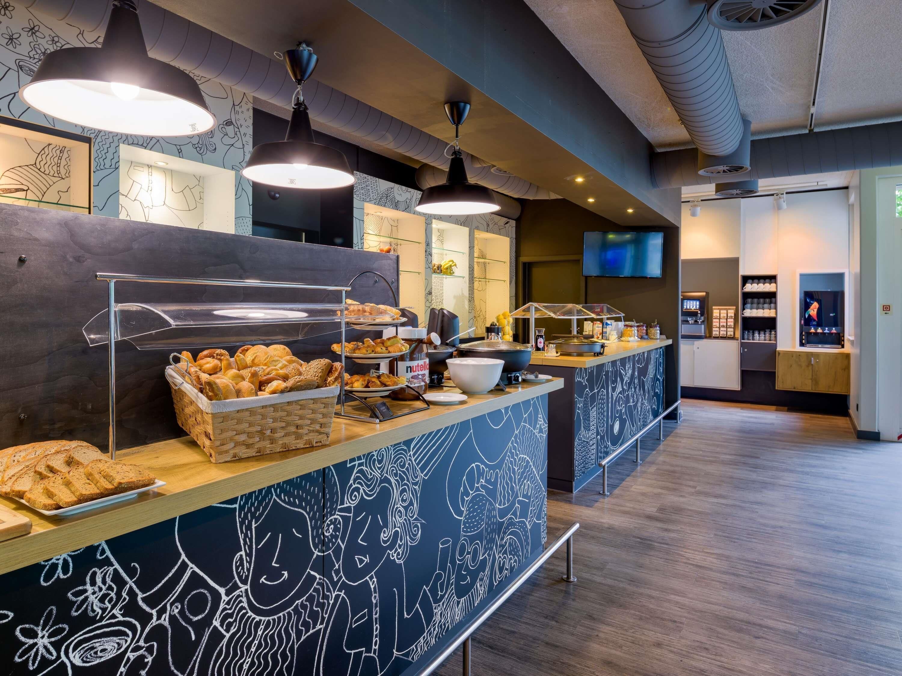 Tägliches Frühstücksbuffet gegen Gebühr