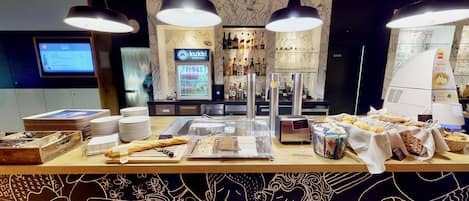Daily buffet breakfast (EUR 17.5 per person)