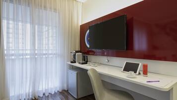 Minibar, in-room safe, desk, laptop workspace