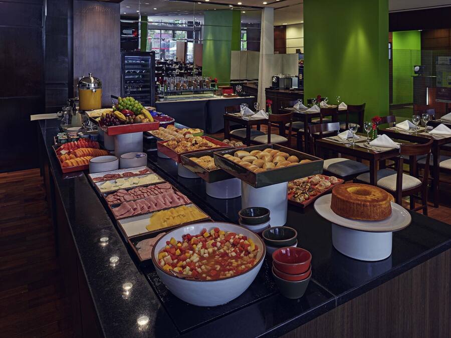 Daily buffet breakfast for a fee