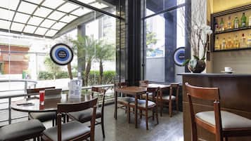 Breakfast, lunch, dinner served; international cuisine